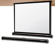 Экран 3.50  х 4.10 метра кино и телевизионных трансляций.