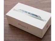 IPhone 5 в белом и черном цвете