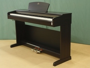 Цифровое пианино Yamaha