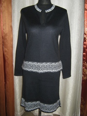 Костюмы, юбка и пуловер 44-46