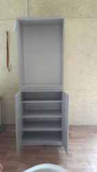 Продам офисную мебель б/у Столы,  Шкафы,  тумбочки                   .  